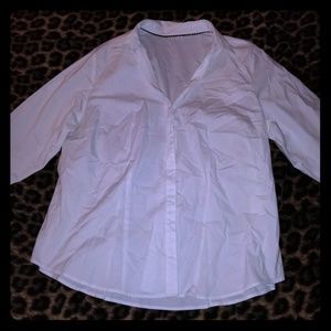 White button up blouse w/ collar